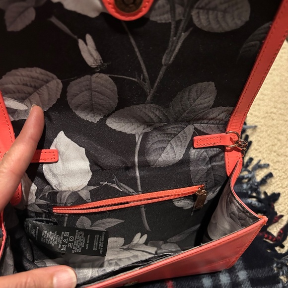 Authentic Ted Baker Hot Pink and rose gold cross body bag - Picture 3 of 7